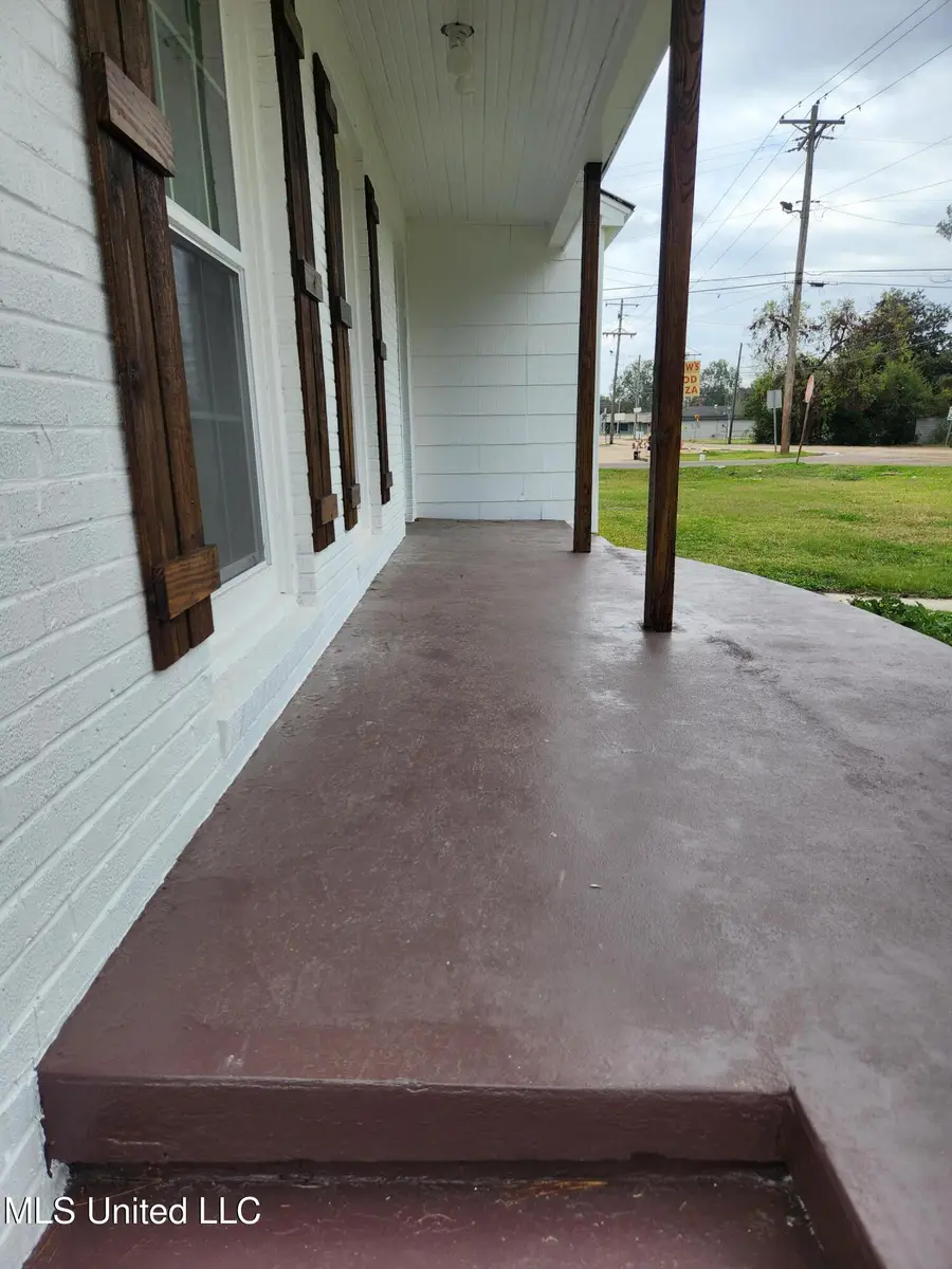 111 E Fifteenth Street, Yazoo City, MS 39194 - Image #3