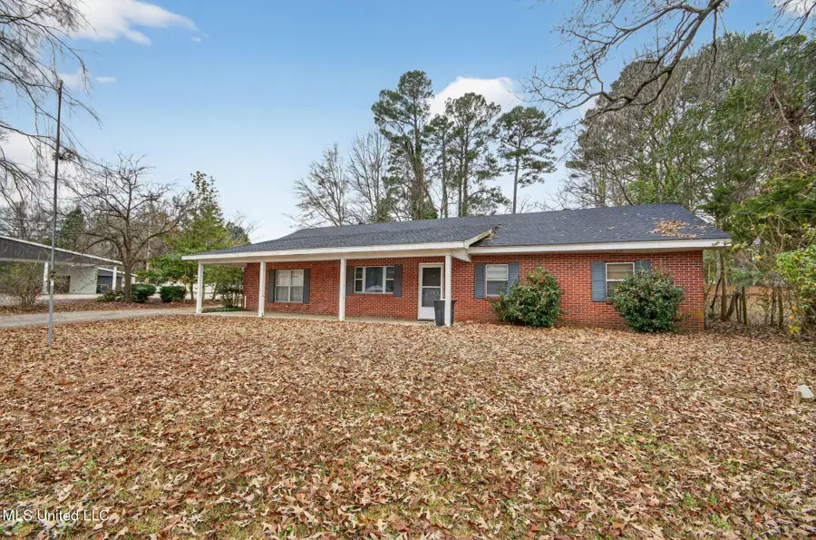 904 Pecan Avenue, Philadelphia, MS 39350 - Image #2