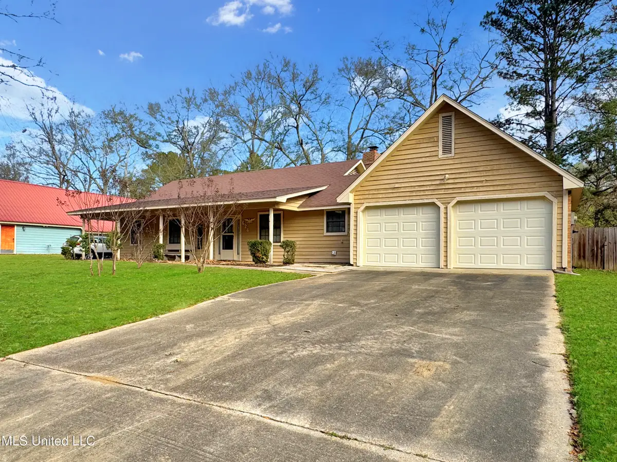 624 Cedar Springs Drive, Jackson, MS 39212 - Image #1