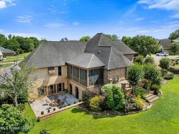 16 Sunset Circle, Hattiesburg, MS 39402