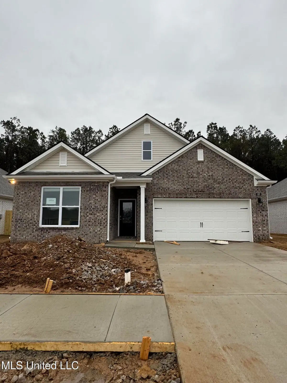107 Harvest Dance Drive, Byhalia, MS 38611 - Image #1