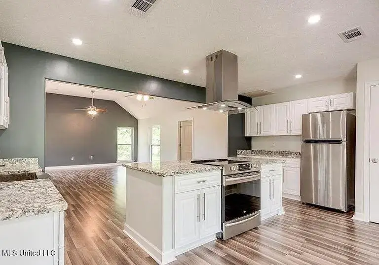 6535 Lakeshore Road, Bay Saint Louis, MS 39520 - Image #2