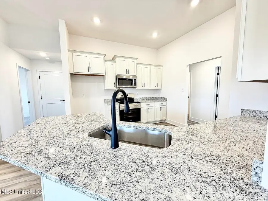 14884 Fritz Circle, Gulfport, MS 39503 - Image #2