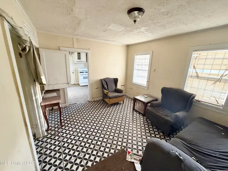 4210 Chennault Avenue, Jackson, MS 39209 - Image #2