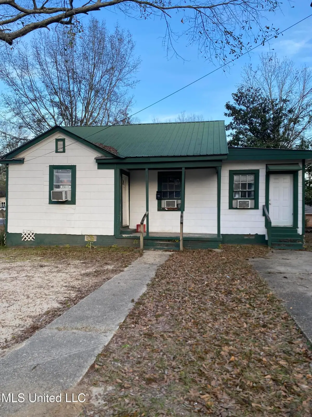 704 Woodland Court, Hattiesburg, MS 39401 - Image #1