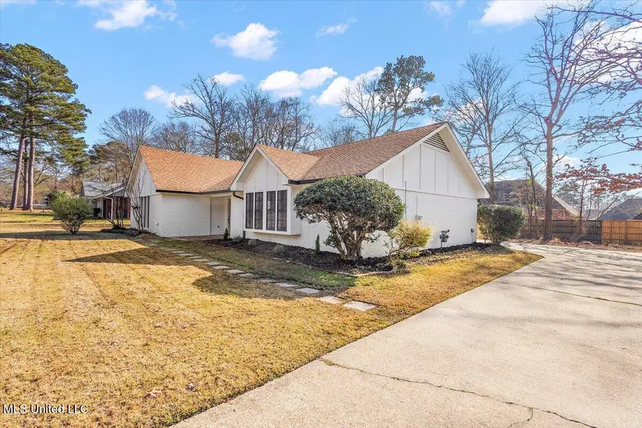 301 Camelia Trail, Brandon, MS 39047 - Image #2