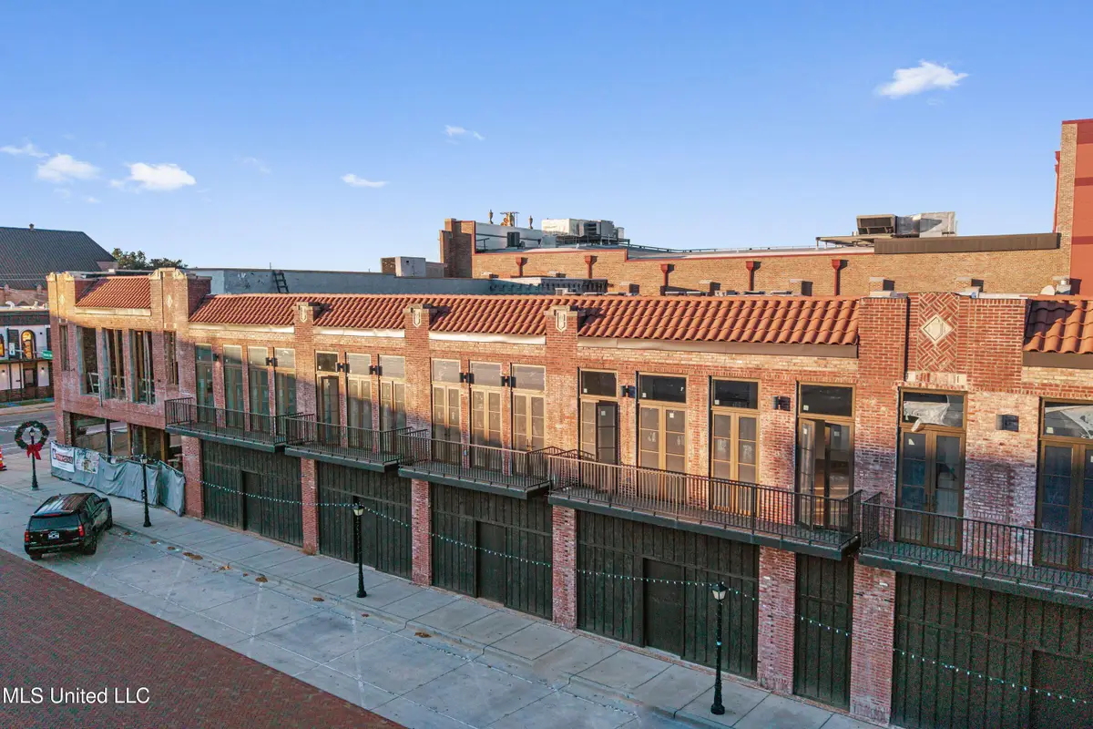 824 Howard Avenue, Biloxi, MS 39530 - Image #1