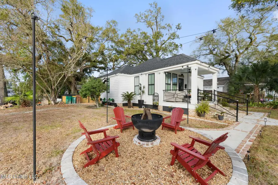 1258 Father Ryan Avenue, Biloxi, MS 39530 - Image #3