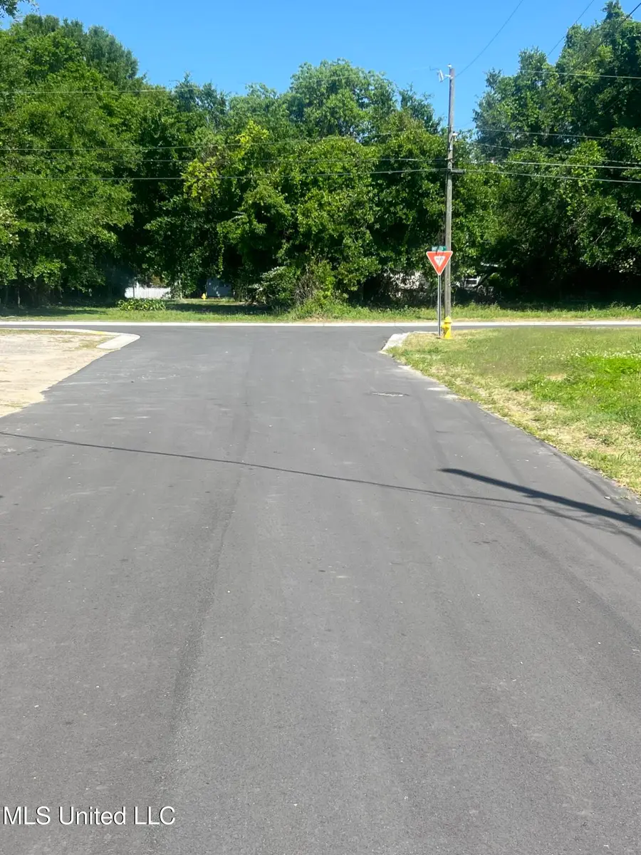 375 Pearl Street, Biloxi, MS 39530 - Image #3