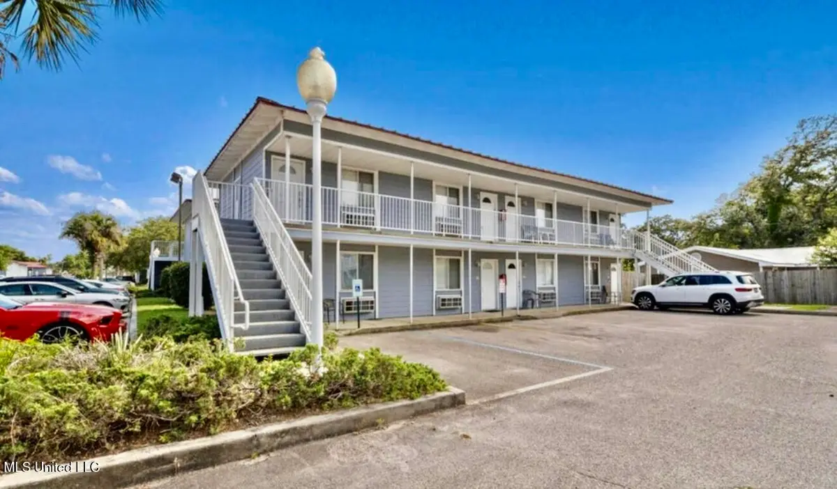 1664 Beach Boulevard, Biloxi, MS 39531 - Image #1