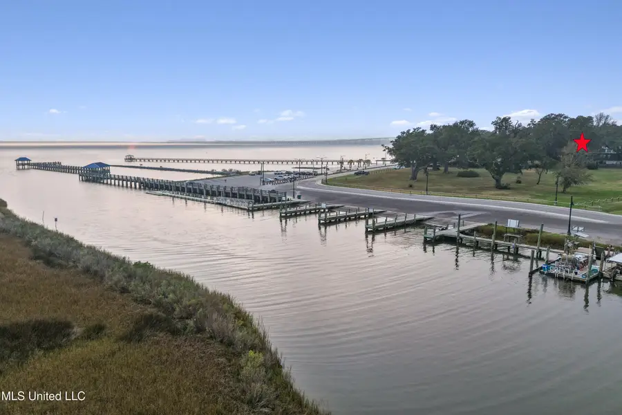 527 Front Beach Drive, Ocean Springs, MS 39564 - Image #3