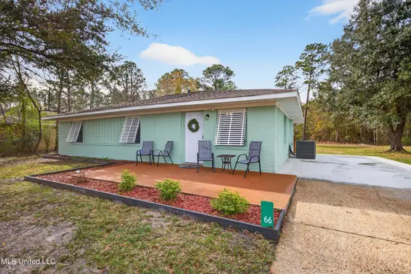 66 Holly Circle, Gulfport, MS 39501