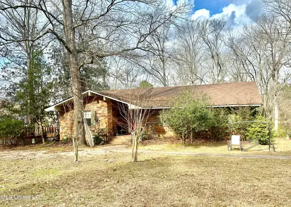 717 NE Lakewood Drive, Brookhaven, MS 39601