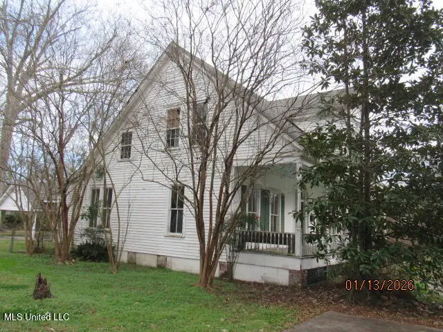 402 W Georgetown Street, Crystal Springs, MS 39059 - #3