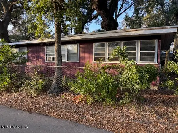 205 Hopkins Boulevard, Biloxi, MS 39530