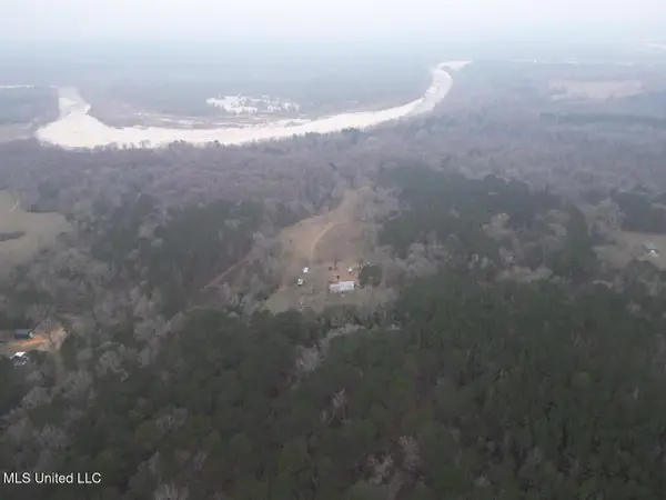 7035 Robertson Road, Meadville, MS 39653