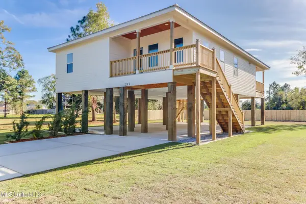 233 Farrar Lane, Waveland, MS 39576