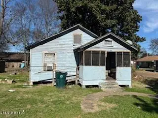 219 Elm Street, Greenwood, MS 38930