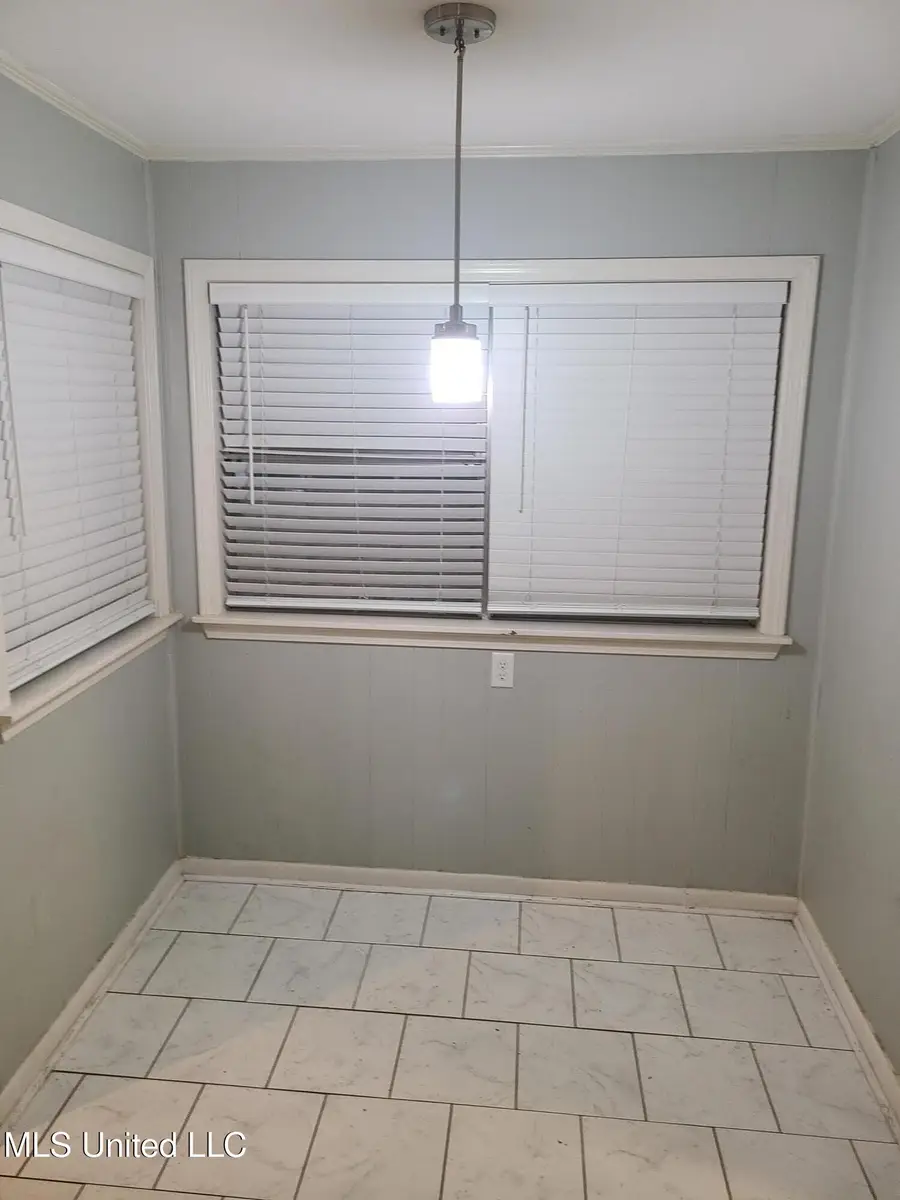 5225 Sunnyvale Drive, Jackson, MS 39211 - Image #2