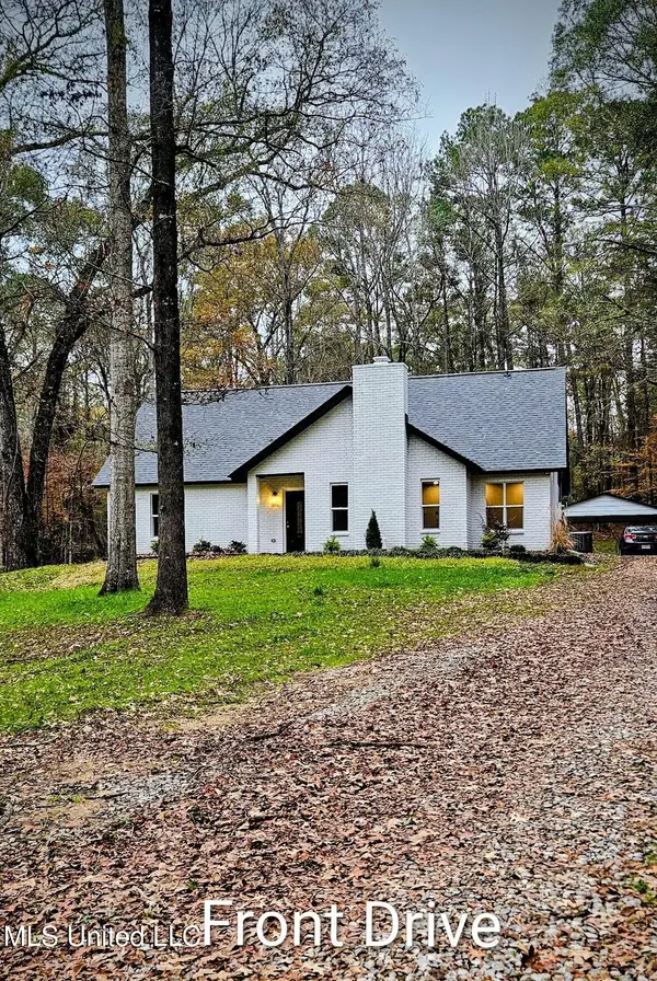 151 E Eagle Ridge Drive, Florence, MS 39073