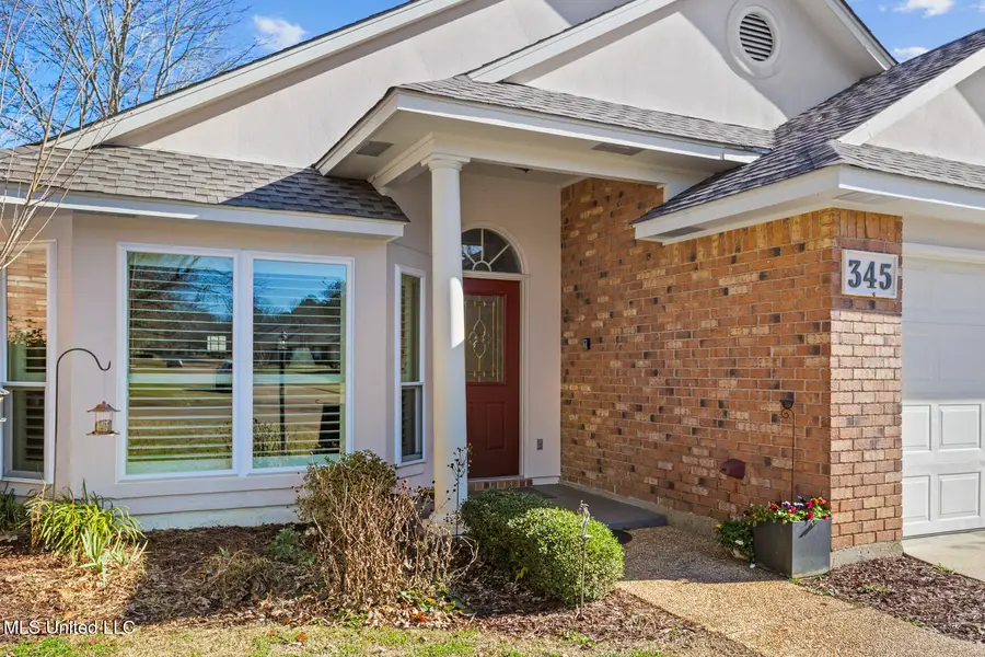345 E Cascades Circle, Clinton, MS 39056 - Image #2