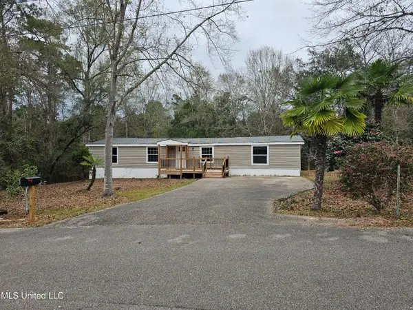 9712 Lualini Place, Diamondhead, MS 39525