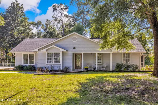 9321 Coconut Drive, Ocean Springs, MS 39564