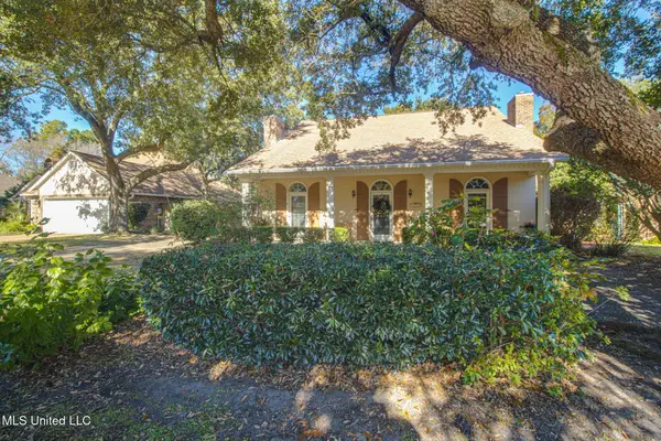 2588 Rue Palafox, Biloxi, MS 39531