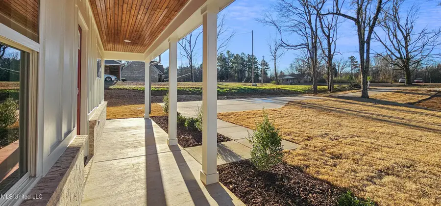 1408 W Woodward Avenue, Holly Springs, MS 38635 - Image #3