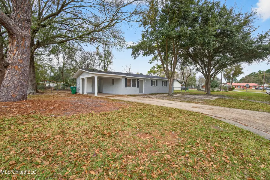 3815 Pineview Drive, Pascagoula, MS 39581 - Image #3