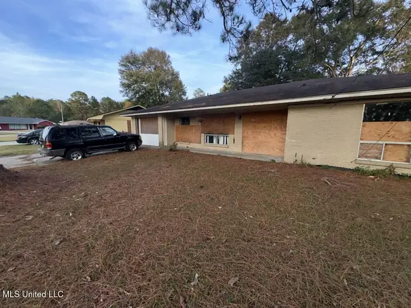 3833 John F Kennedy Boulevard, Jackson, MS 39213