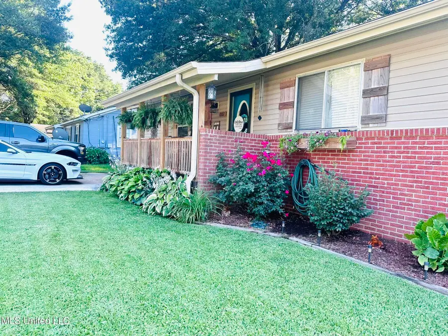 207 Glendale Street, Senatobia, MS 38668 - Image #3