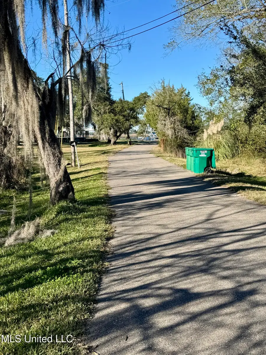 11219 Jordan River Drive, Bay Saint Louis, MS 39520 - Image #3