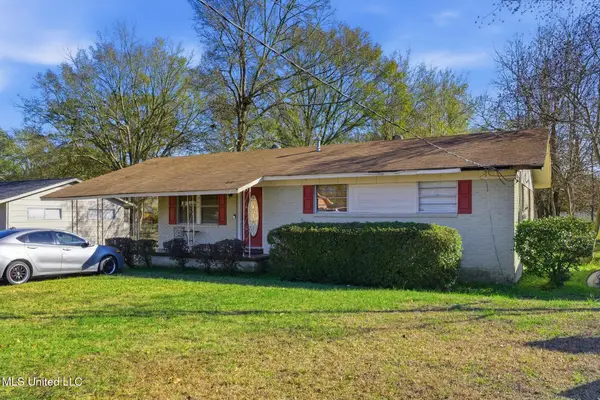 303 Parkdale Drive, Hattiesburg, MS 39401