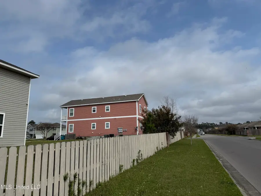 2000 Magazine Street, Ocean Springs, MS 39564 - Image #2