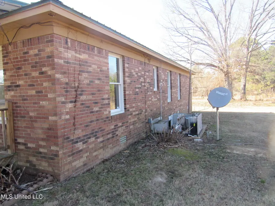 616 W Old Highway 4, Holly Springs, MS 38635 - Image #2