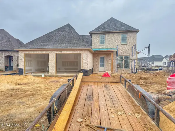 220 Herons Bay Circle, Madison, MS 39110