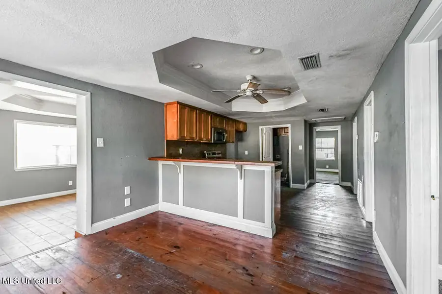 3827 Victor Street, Pascagoula, MS 39567 - Image #2