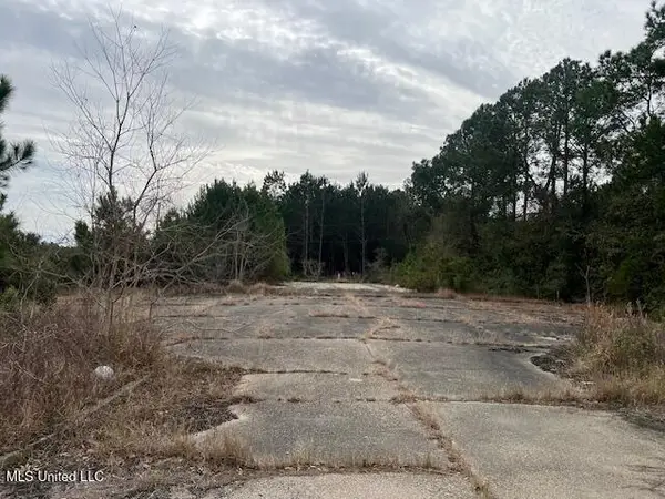 6271 Lower Bay Road, Bay Saint Louis, MS 39520