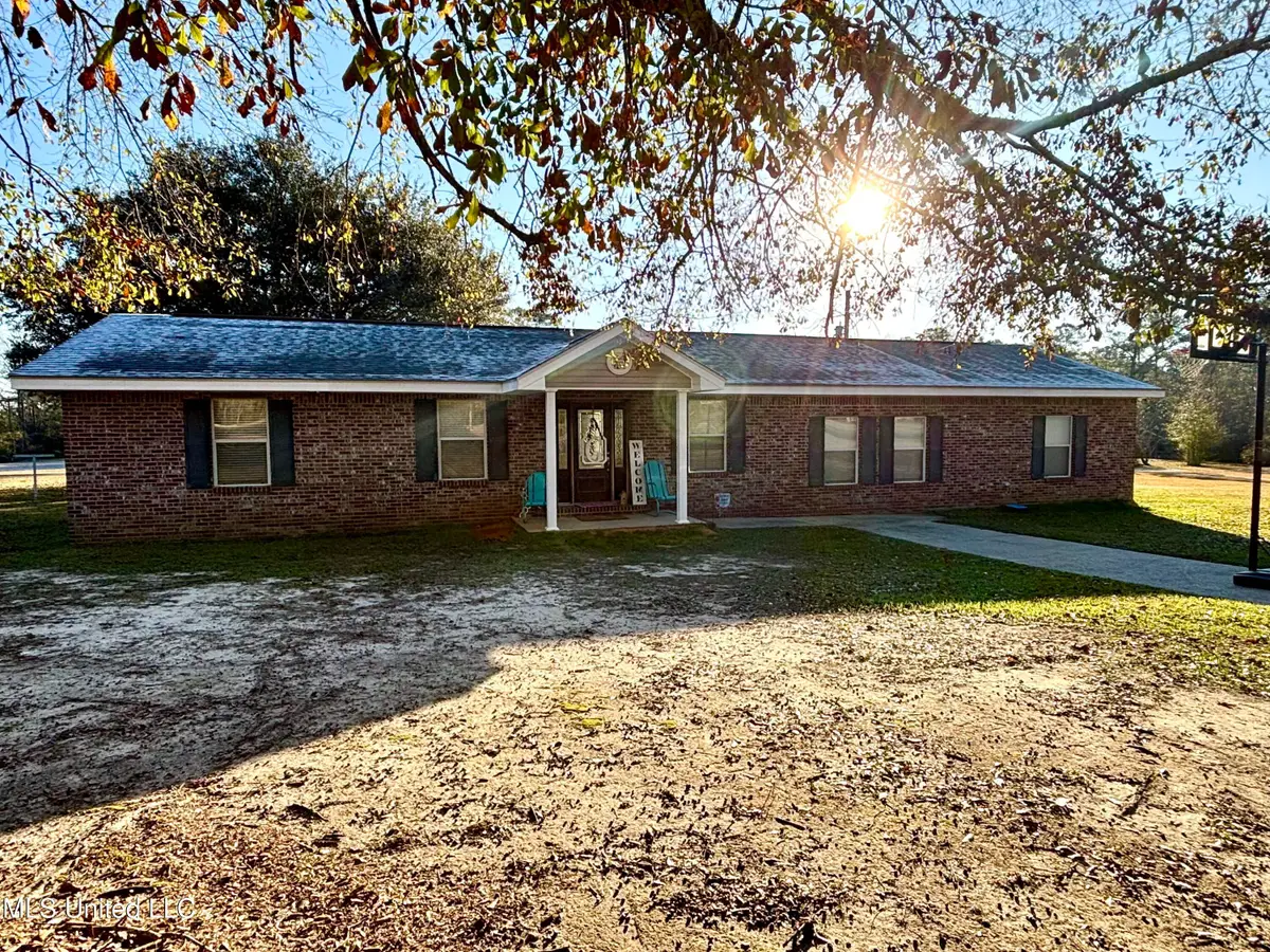 1352 Rock Ranch Road, Carriere, MS 39426 - Image #1