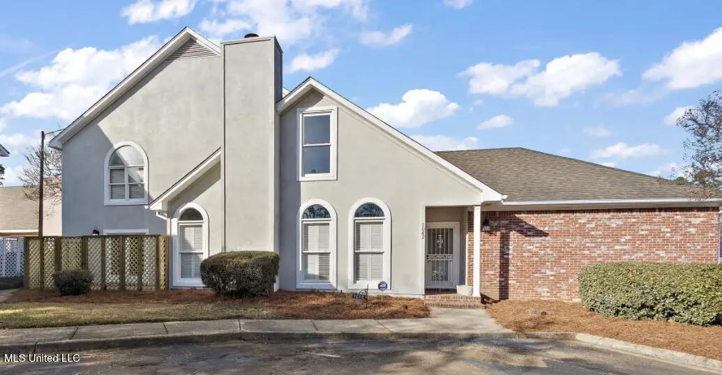1042 Bayridge Drive, Jackson, MS 39211 - Image #1