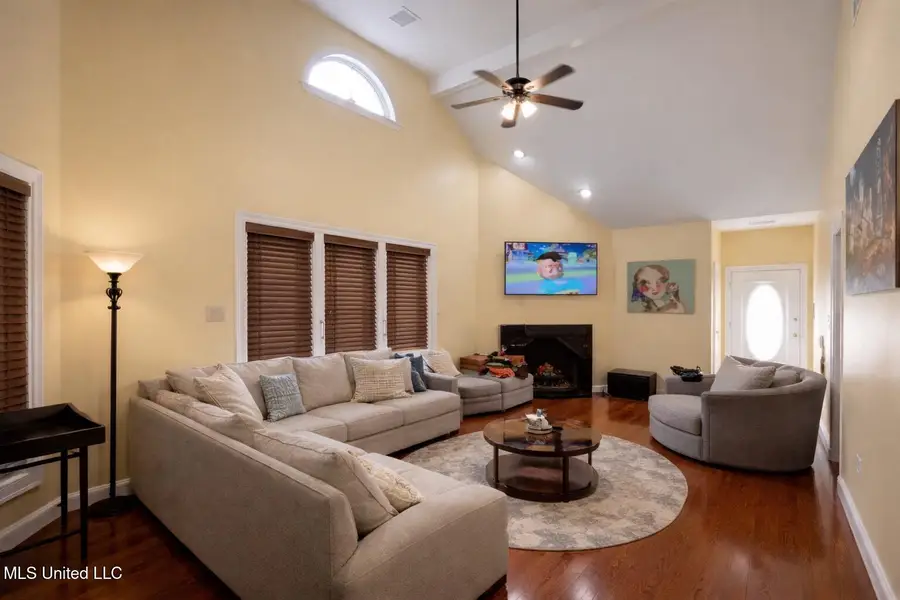 33 Autumn Woods Drive, Jackson, MS 39206 - Image #2