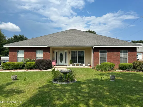 447 Russell Avenue, Long Beach, MS 39560