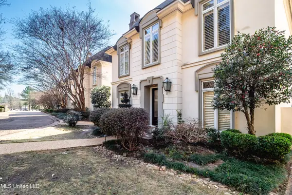 2 Ashley Park Drive, Jackson, MS 39206