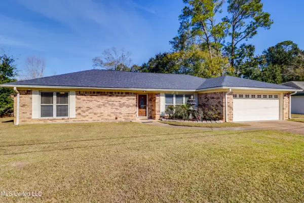 2408 Sunkist Country Club Road, Biloxi, MS 39532