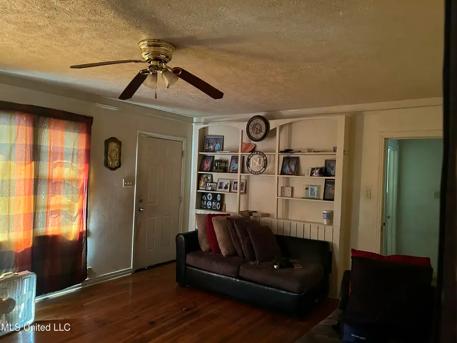 401 Brooklyn Drive, Natchez, MS 39120 - Image #3