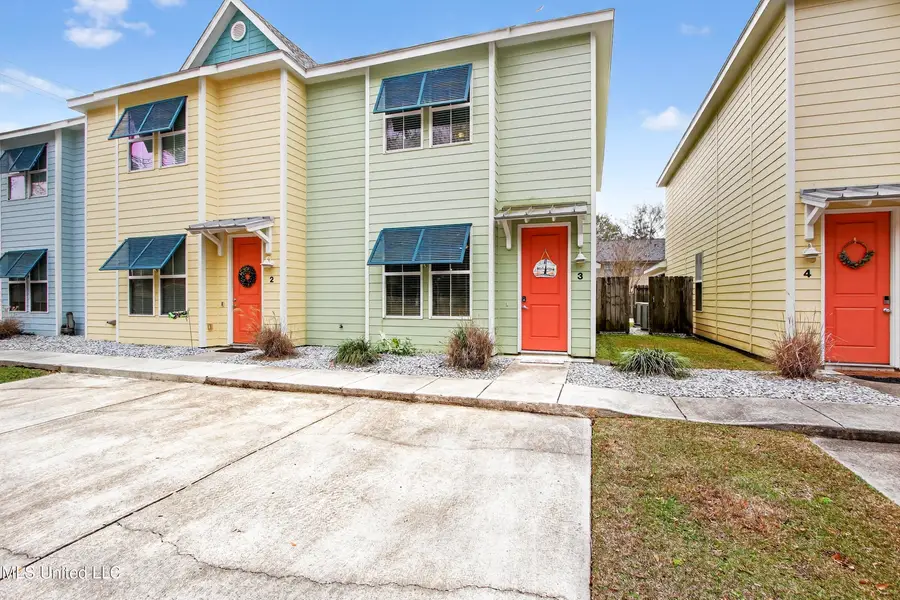 216 Carre Court, Bay Saint Louis, MS 39520 - Image #2