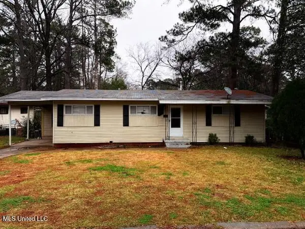 4240 Oakhill Drive, Jackson, MS 39206