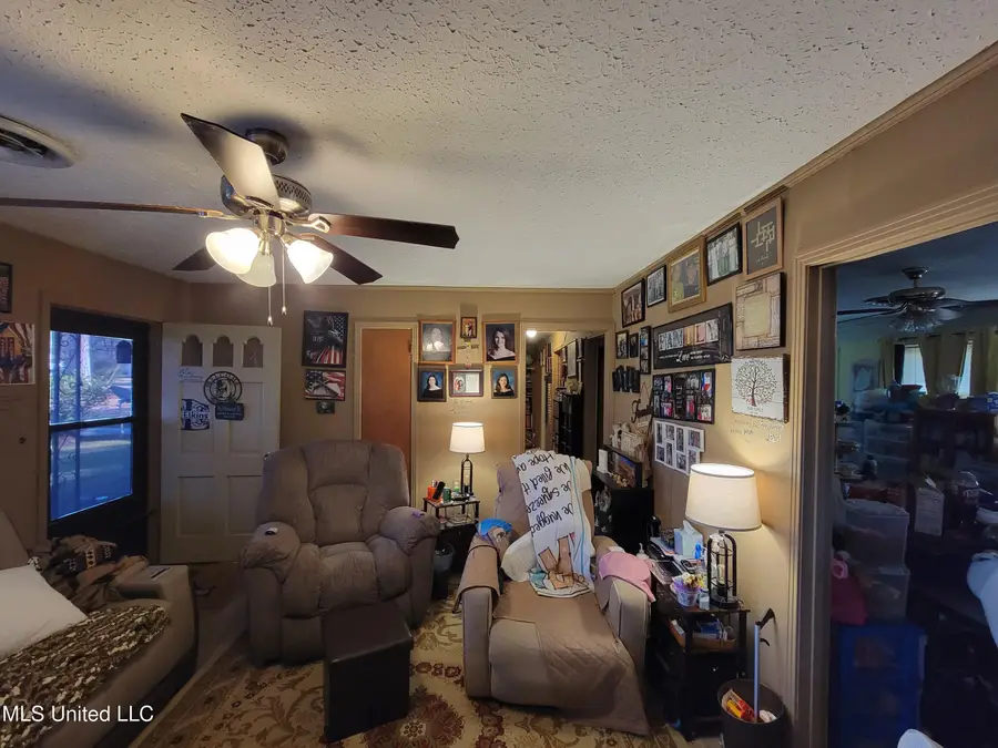 817 Roosevelt Street, Forest, MS 39074 - Image #3