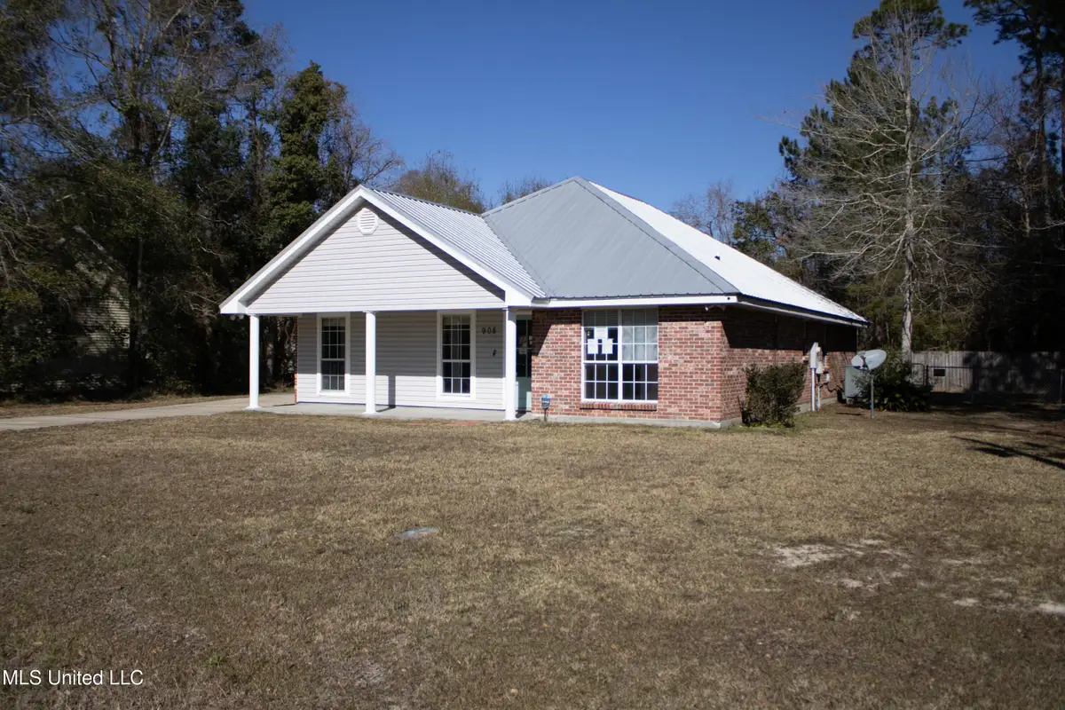 908 Edna Street, Waveland, MS 39576 - Image #1